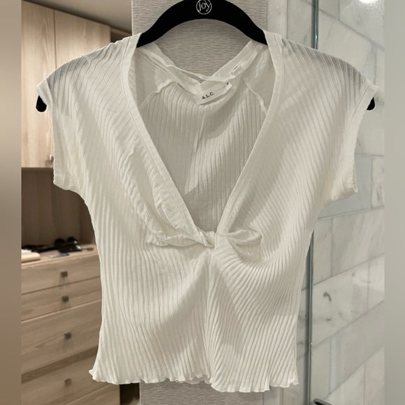ALC deep V white crop tee - Picture 1 of 3